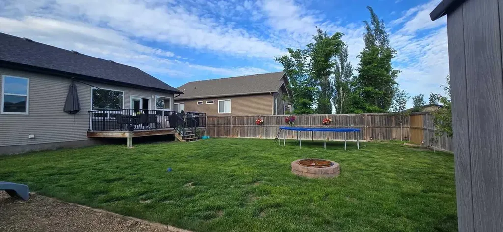 60 Chinook Street Blackfalds AB T4M 0B9