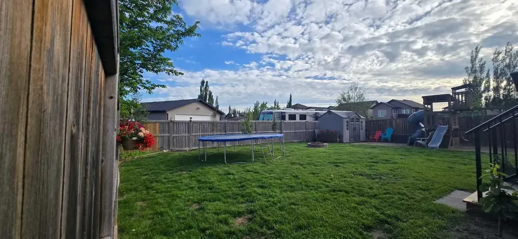 60 Chinook Street Blackfalds AB T4M 0B9