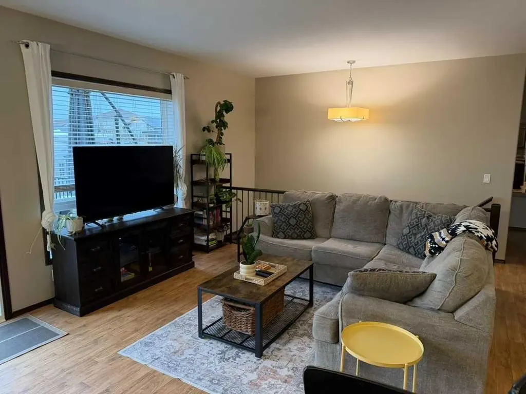 60 Chinook Street Blackfalds AB T4M 0B9