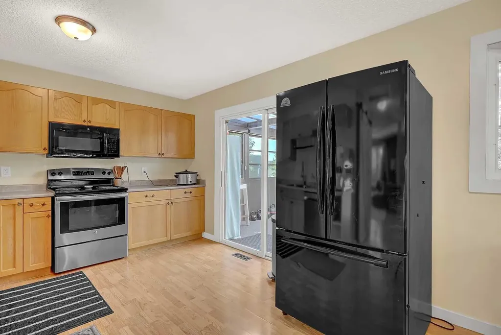 7306 99 Street Grande Prairie AB T8V 4X2