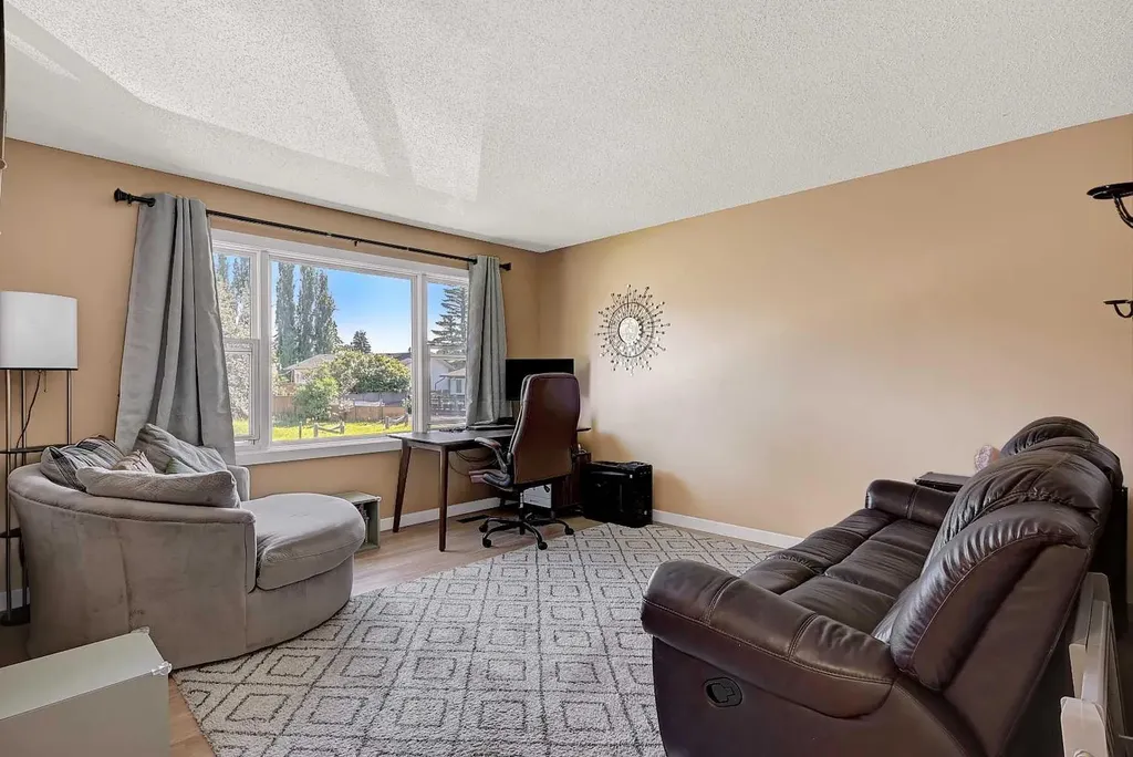 7306 99 Street Grande Prairie AB T8V 4X2