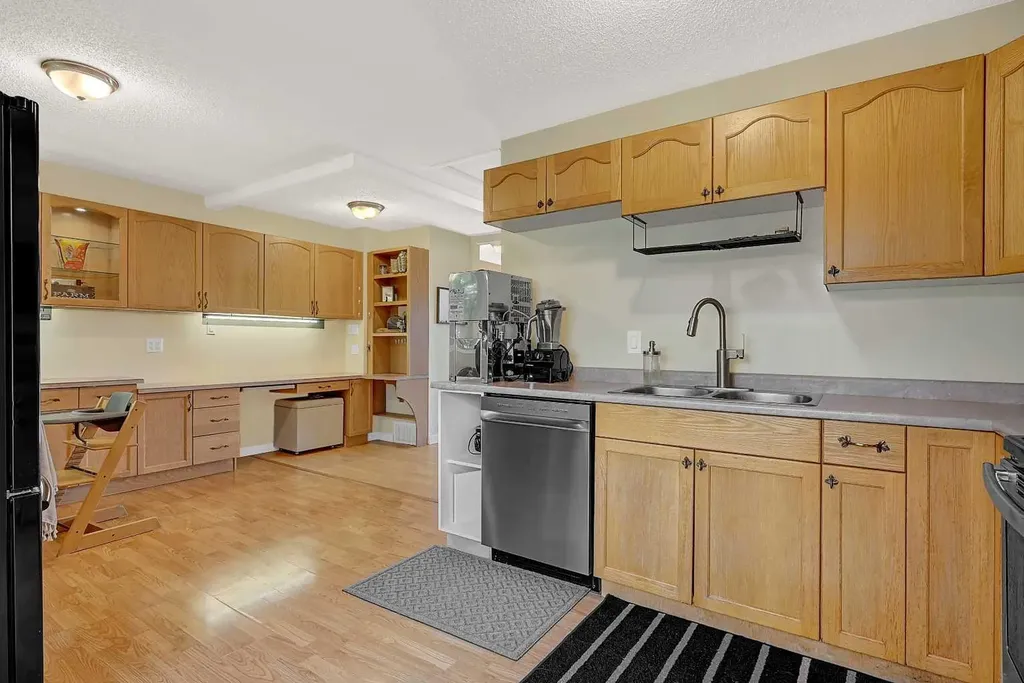 7306 99 Street Grande Prairie AB T8V 4X2