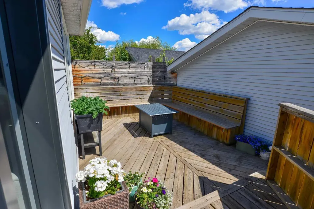 7 Tuscany Valley Road NW Calgary AB T3L 2C1