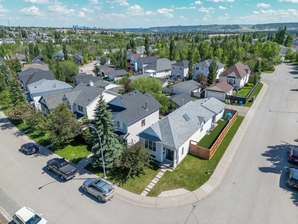 7 Tuscany Valley Road NW Calgary AB T3L 2C1