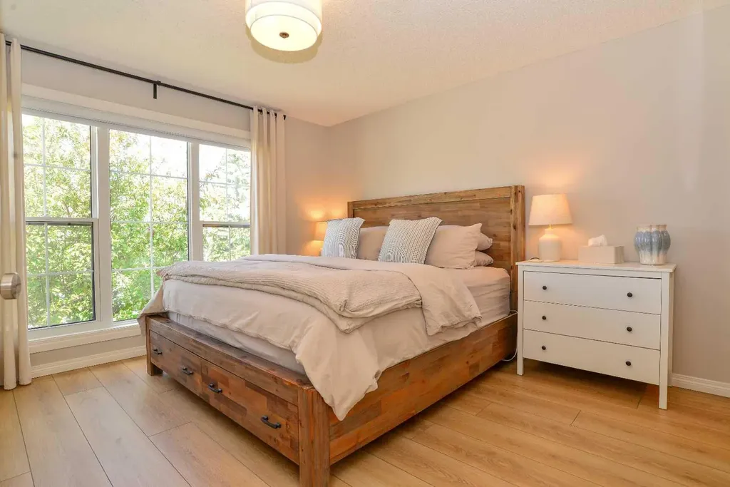 7 Tuscany Valley Road NW Calgary AB T3L 2C1