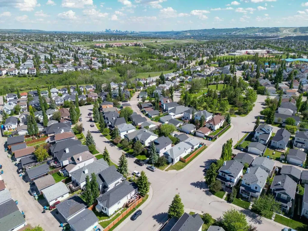 7 Tuscany Valley Road NW Calgary AB T3L 2C1