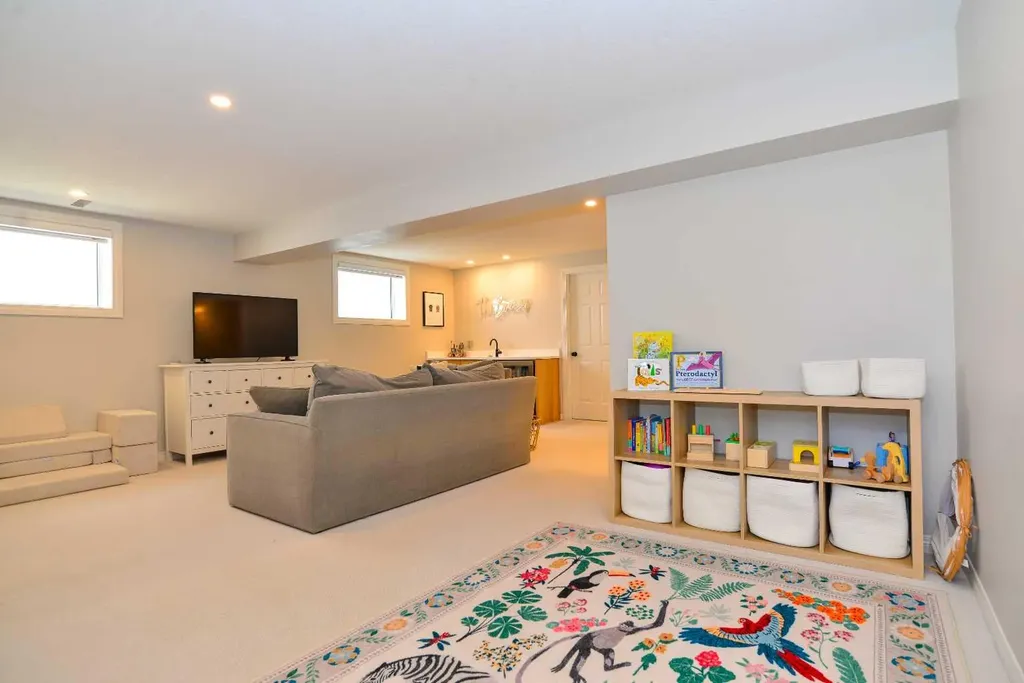 7 Tuscany Valley Road NW Calgary AB T3L 2C1