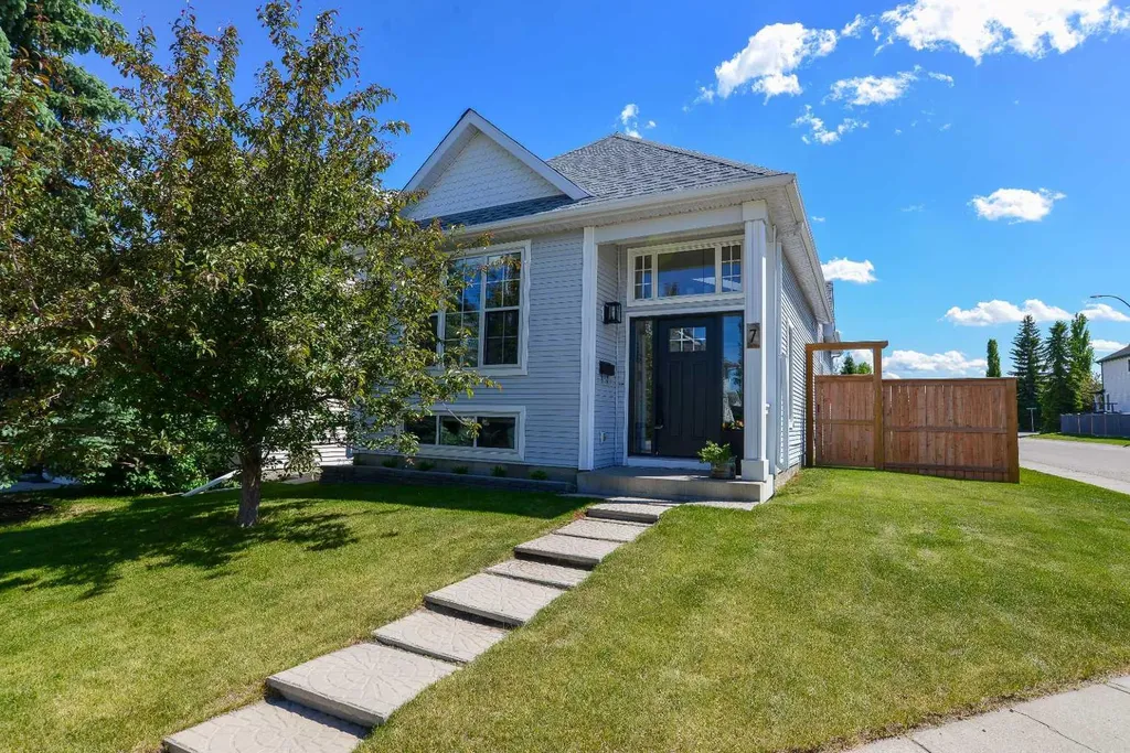 7 Tuscany Valley Road NW Calgary AB T3L 2C1