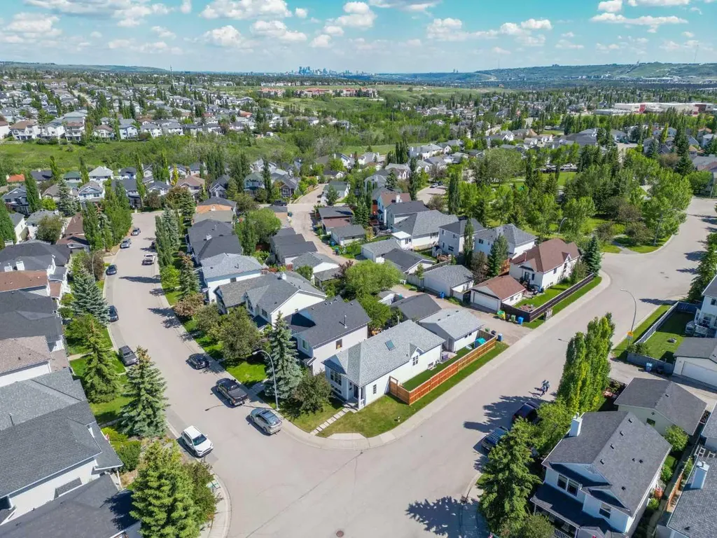 7 Tuscany Valley Road NW Calgary AB T3L 2C1