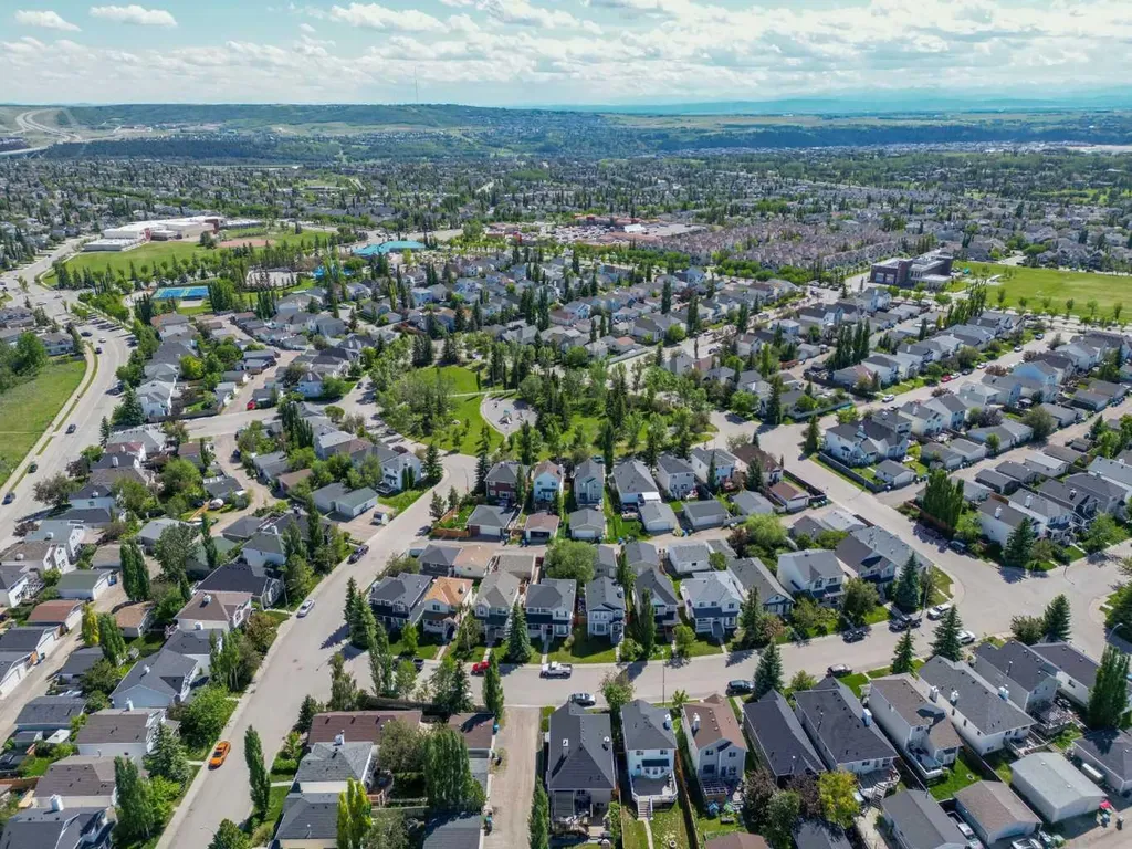 7 Tuscany Valley Road NW Calgary AB T3L 2C1
