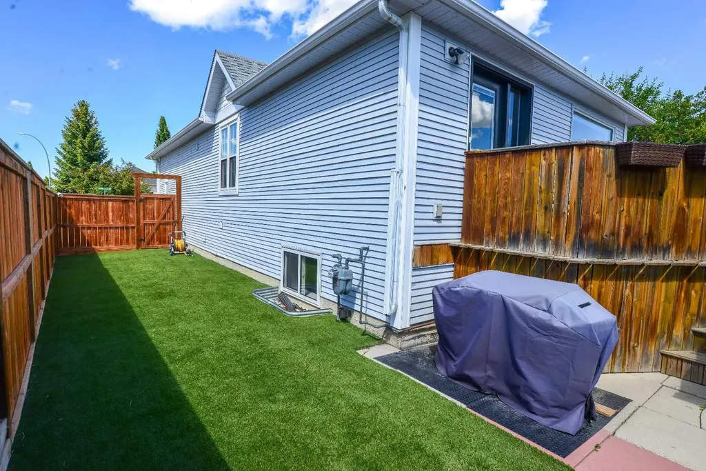 7 Tuscany Valley Road NW Calgary AB T3L 2C1