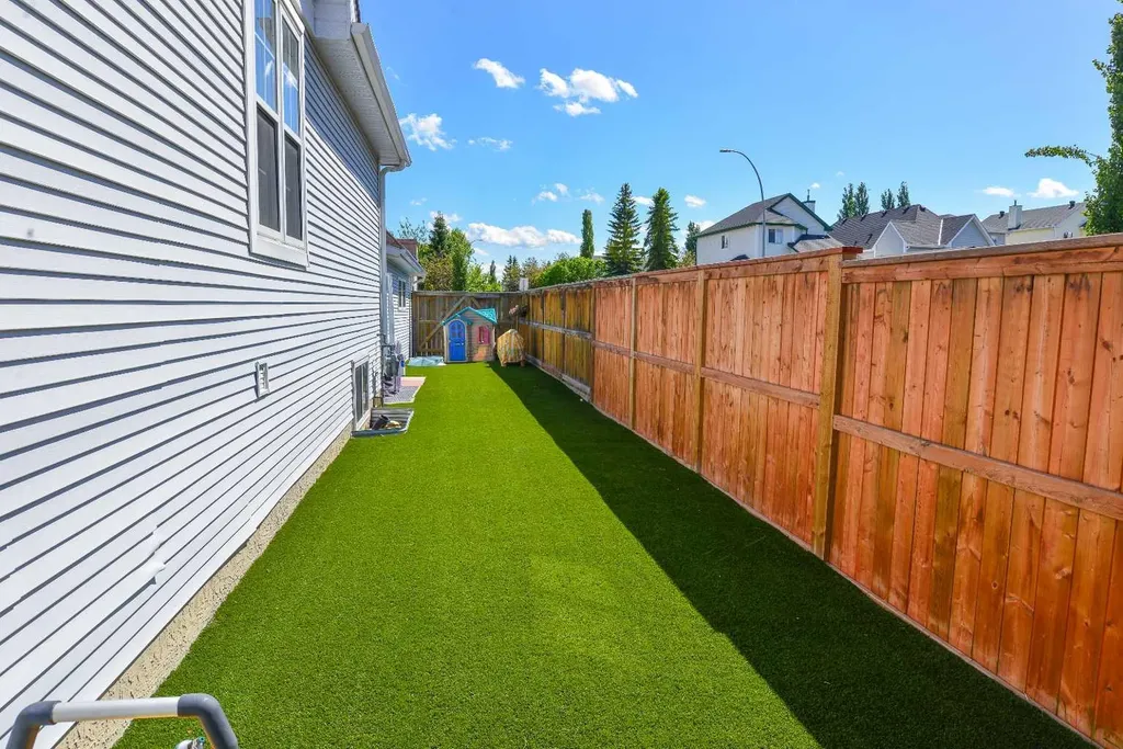 7 Tuscany Valley Road NW Calgary AB T3L 2C1