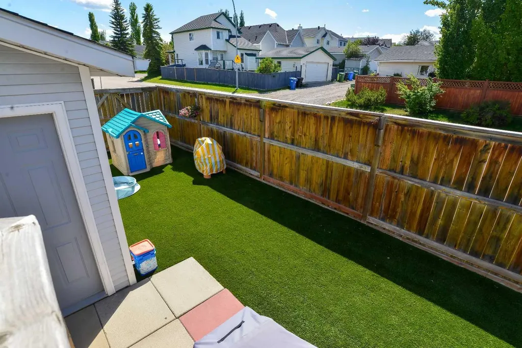 7 Tuscany Valley Road NW Calgary AB T3L 2C1