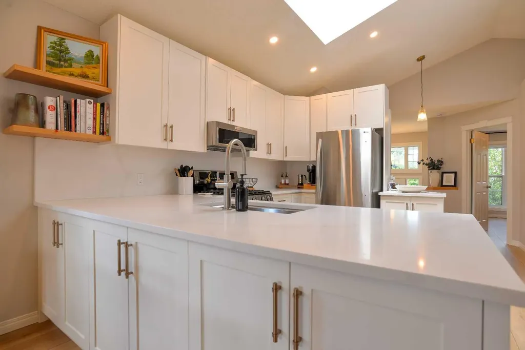 7 Tuscany Valley Road NW Calgary AB T3L 2C1