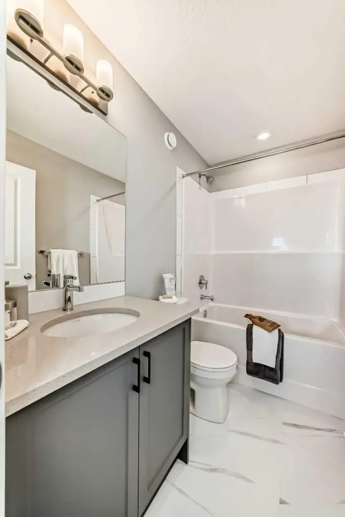 58 Sora Gardens SE Calgary AB T3S 0V3
