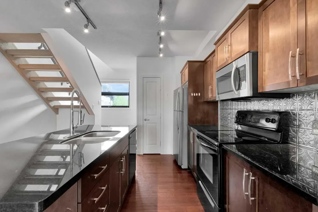 55 Aspen Hill Green SW Calgary AB T3H 0H6