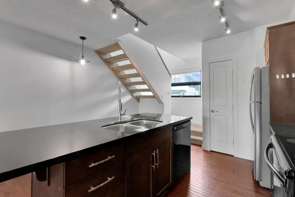 55 Aspen Hill Green SW Calgary AB T3H 0H6
