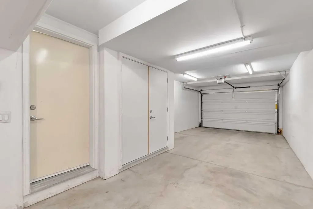 55 Aspen Hill Green SW Calgary AB T3H 0H6