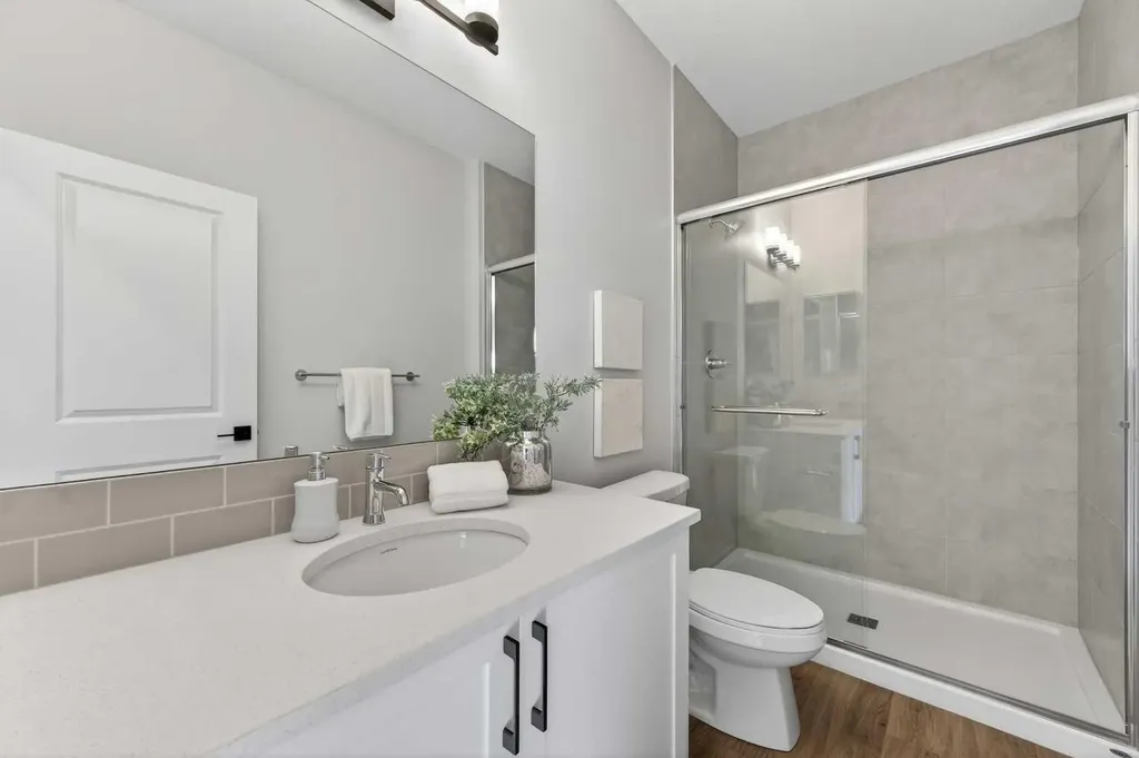 420 Lewiston Landing NE Calgary AB T3L 2M4