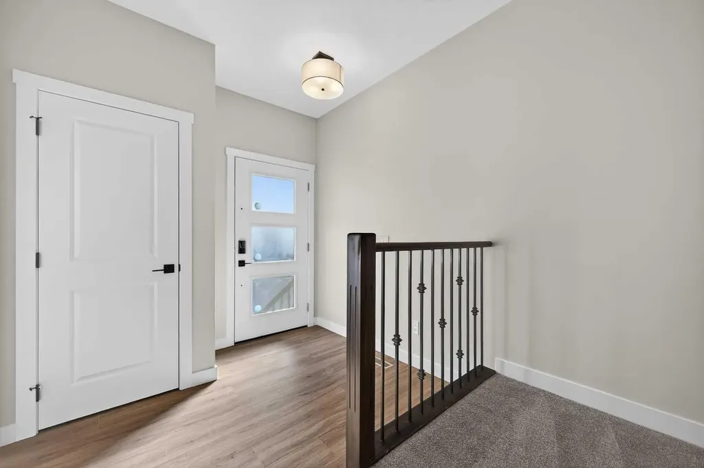 420 Lewiston Landing NE Calgary AB T3L 2M4