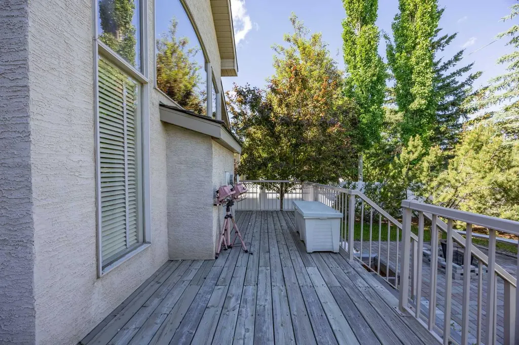 93 Coach Court SW Calgary AB T3H 4P7
