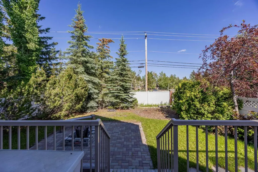 93 Coach Court SW Calgary AB T3H 4P7