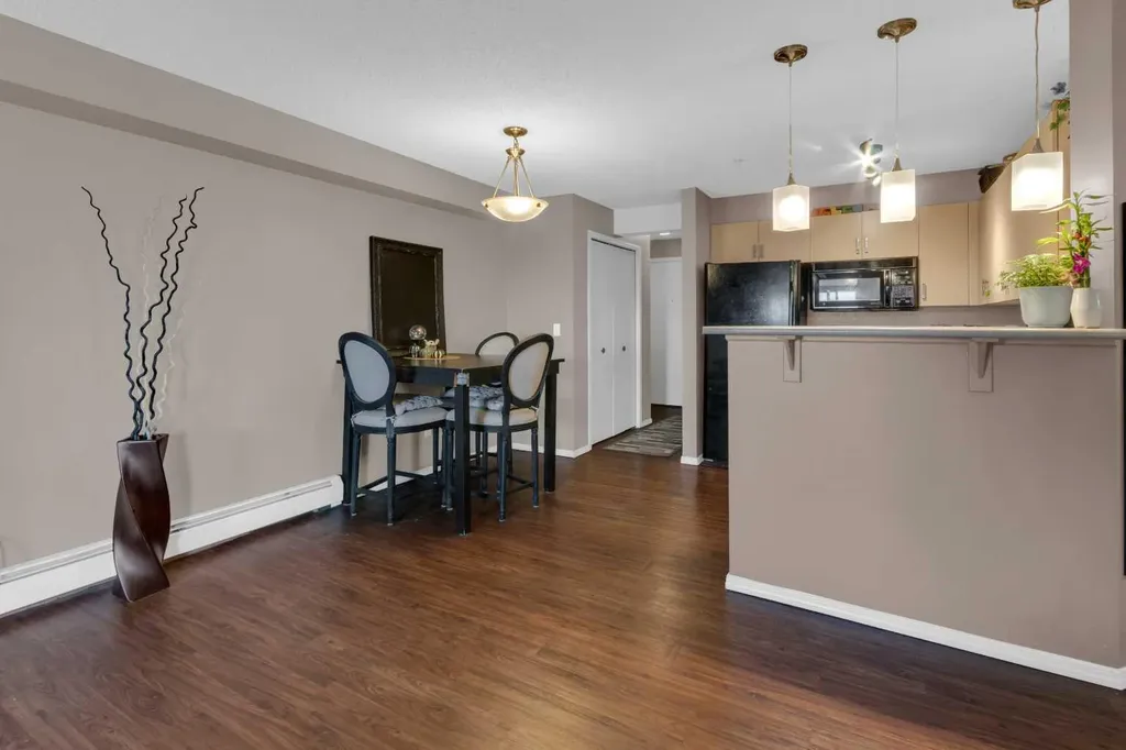 4975 130 Avenue SE Calgary AB T2Z 4P4