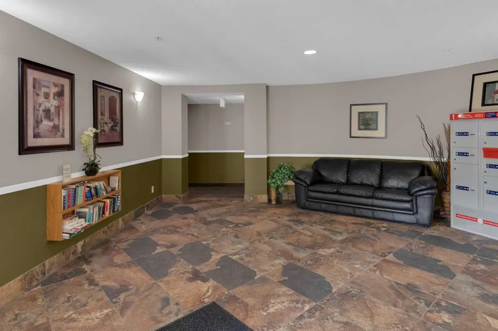 4975 130 Avenue SE Calgary AB T2Z 4P4