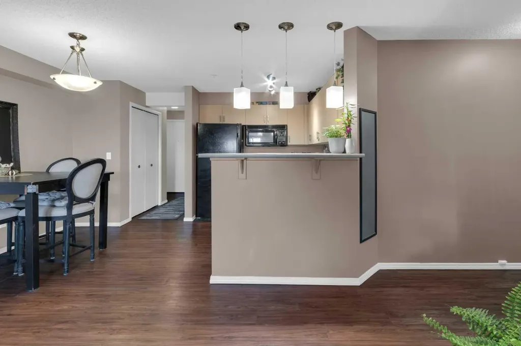 4975 130 Avenue SE Calgary AB T2Z 4P4