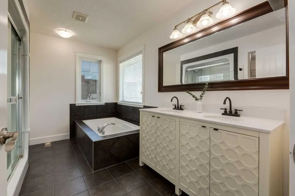 156 Camden Court Strathmore AB T1P 1Y1