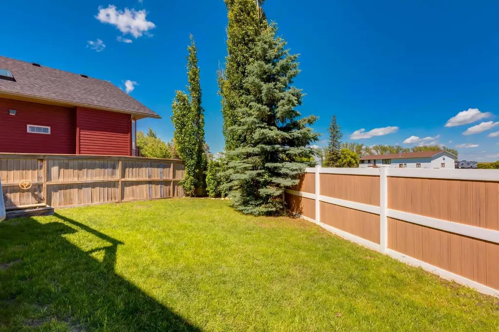 156 Camden Court Strathmore AB T1P 1Y1