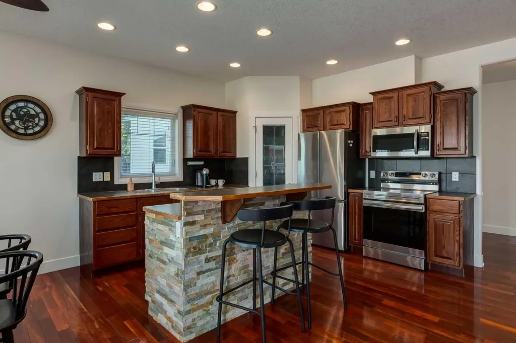 156 Camden Court Strathmore AB T1P 1Y1