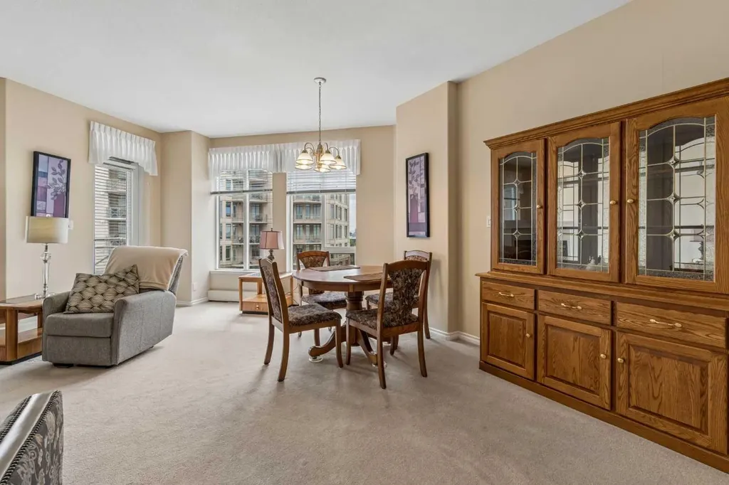 1726 14 Avenue NW Calgary AB T2N 4Y8