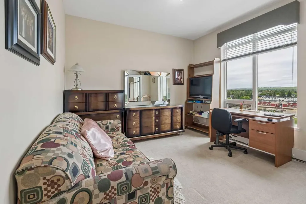 1726 14 Avenue NW Calgary AB T2N 4Y8