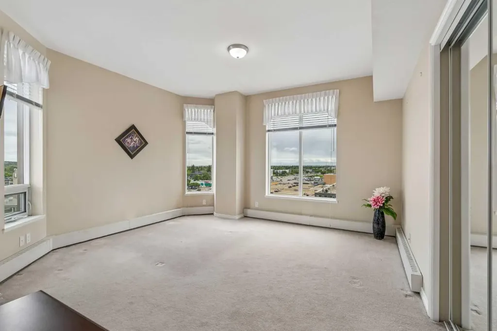 1726 14 Avenue NW Calgary AB T2N 4Y8