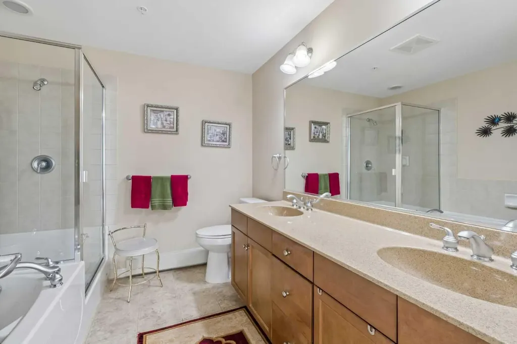 1726 14 Avenue NW Calgary AB T2N 4Y8