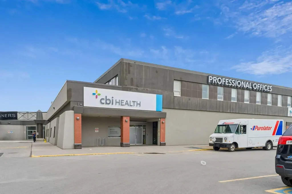 1726 14 Avenue NW Calgary AB T2N 4Y8