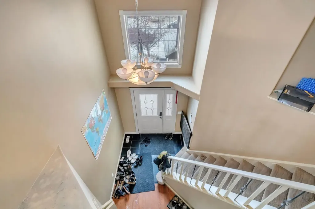 35 Cranleigh Drive SE Calgary AB T3M 1G7