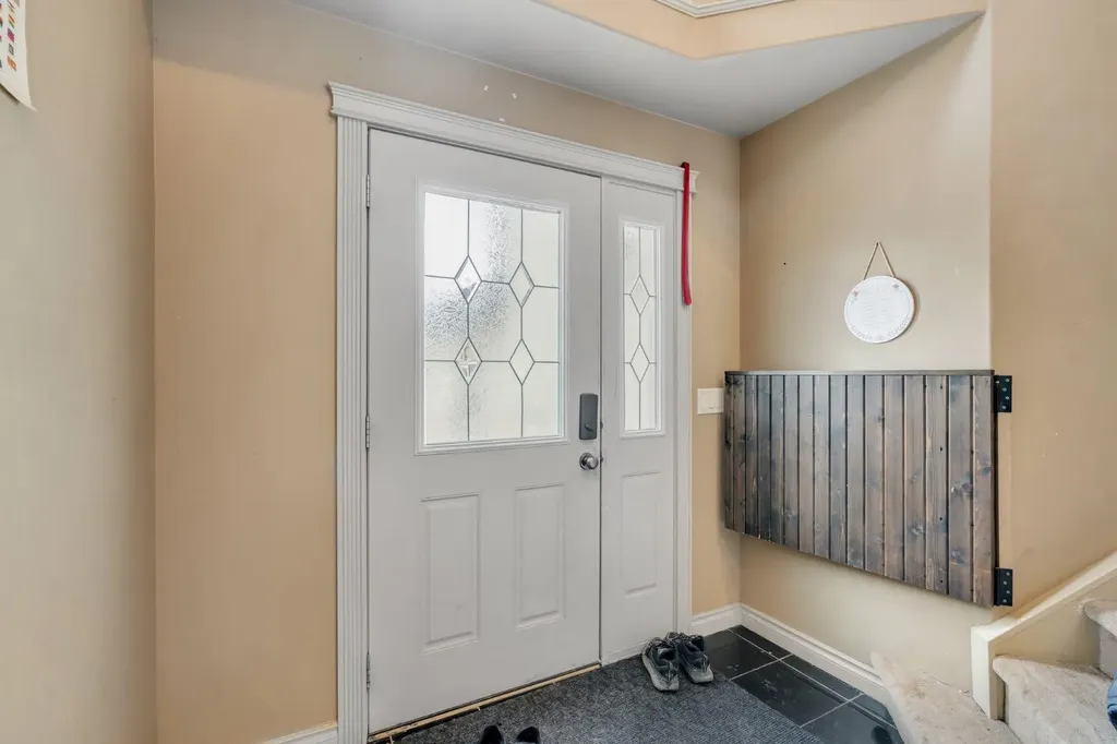 35 Cranleigh Drive SE Calgary AB T3M 1G7