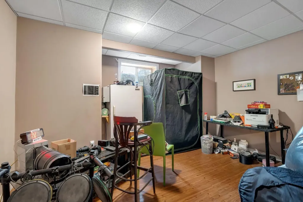 35 Cranleigh Drive SE Calgary AB T3M 1G7