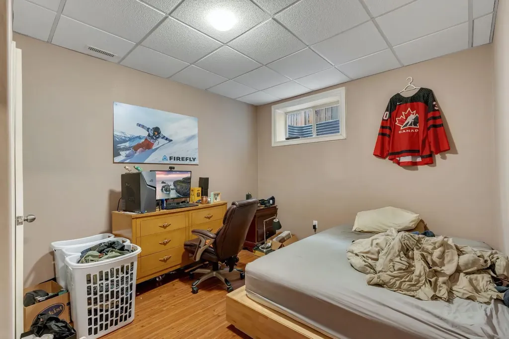 35 Cranleigh Drive SE Calgary AB T3M 1G7
