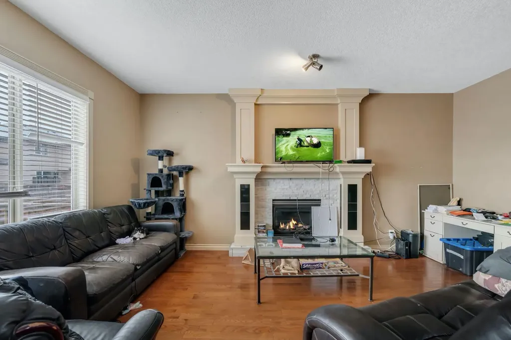 35 Cranleigh Drive SE Calgary AB T3M 1G7
