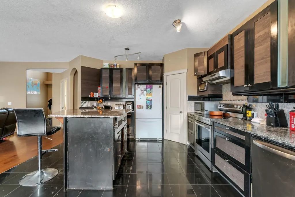 35 Cranleigh Drive SE Calgary AB T3M 1G7
