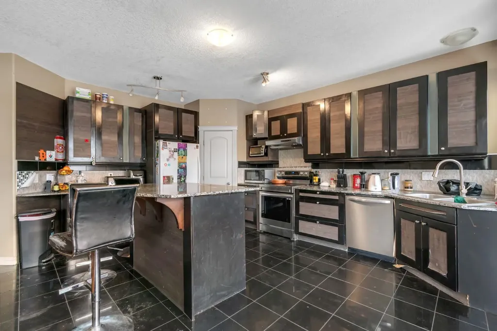 35 Cranleigh Drive SE Calgary AB T3M 1G7