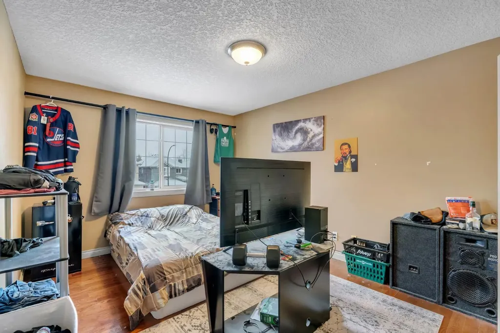 35 Cranleigh Drive SE Calgary AB T3M 1G7
