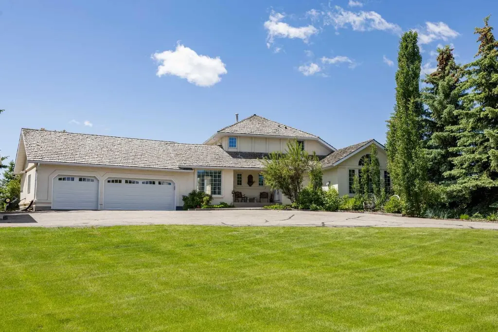 15 Blueridge Close Rural Rocky View County AB T3L 2P4