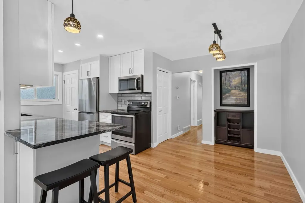 7631 22 Street SE Calgary AB T2C0W9