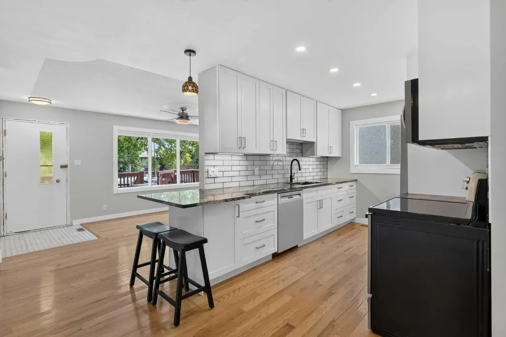 7631 22 Street SE Calgary AB T2C0W9