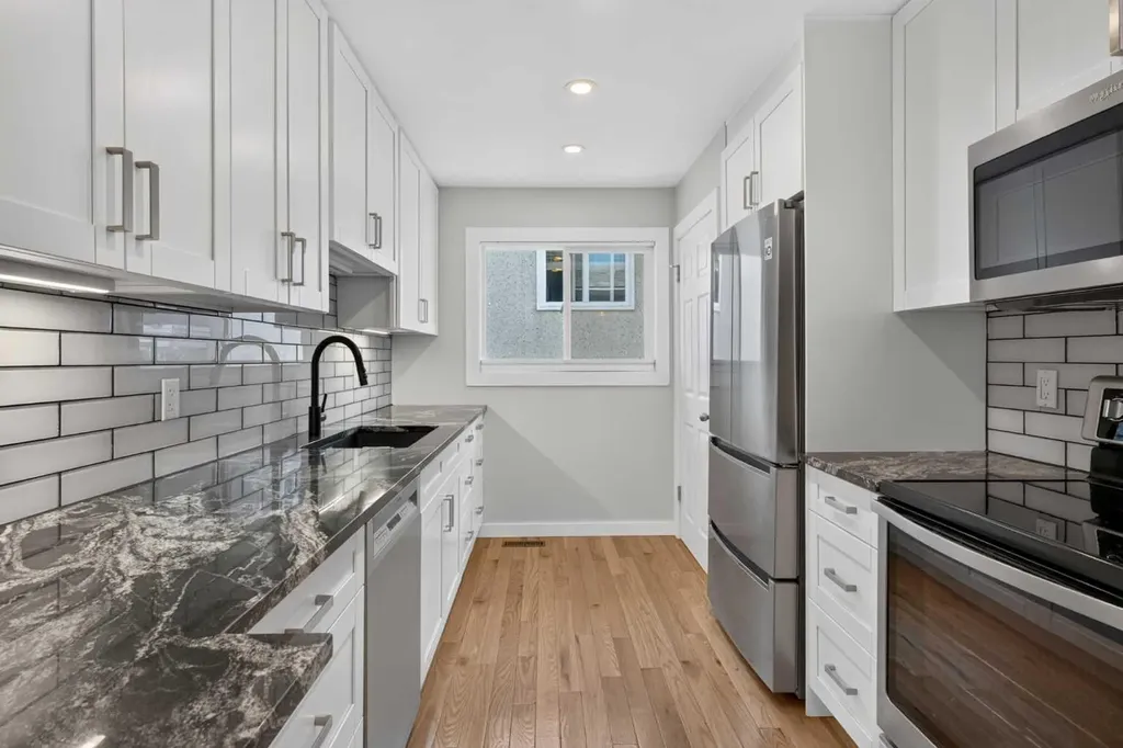 7631 22 Street SE Calgary AB T2C0W9