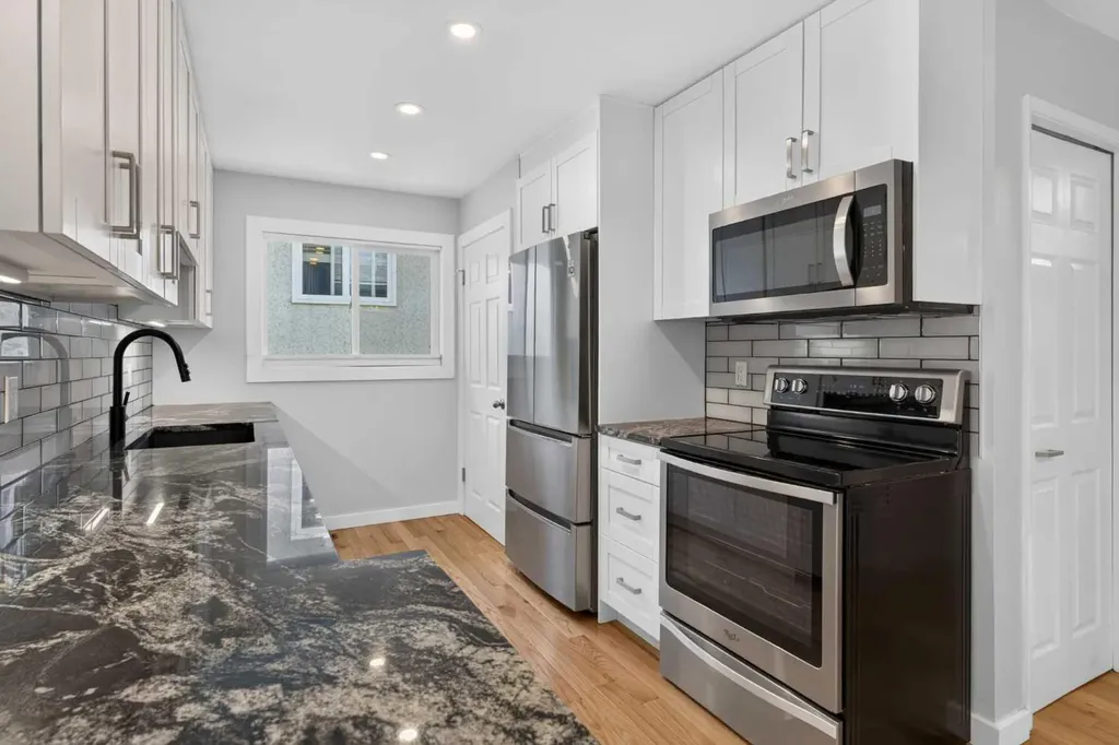 7631 22 Street SE Calgary AB T2C0W9